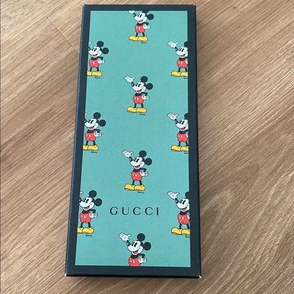 NIB NWT Gucci x Disney Mickey Mouse silk scarf. limited-edition Cruise 2020 - Picture 6 of 7